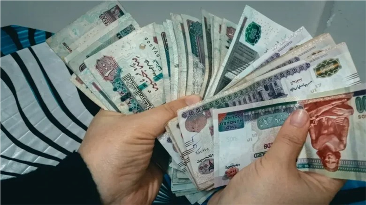 صرف مرتبات أبريل 2026 اليوم.. إجراءات هامة عند فقدان أو سرقة البطاقة البنكية